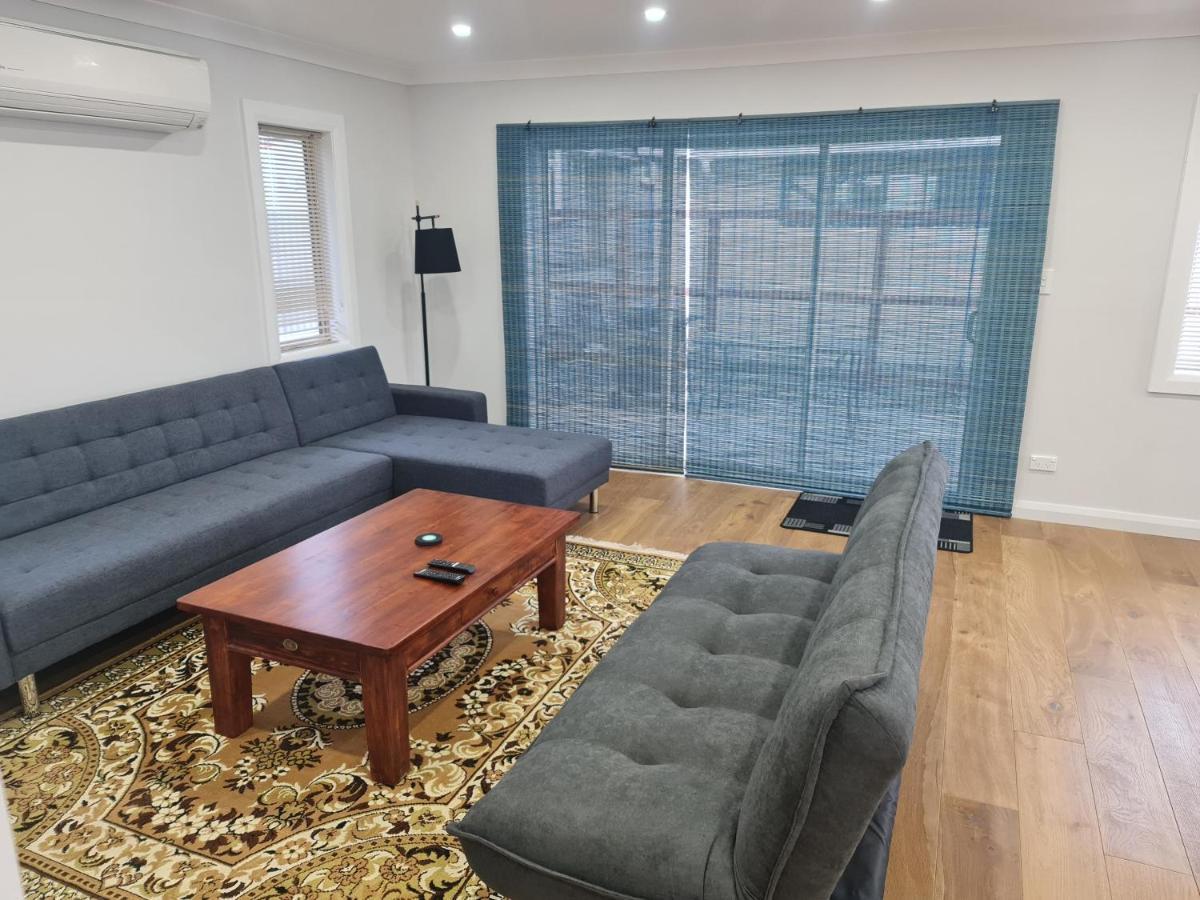 Brand New Home - Central Masterton Eksteriør billede