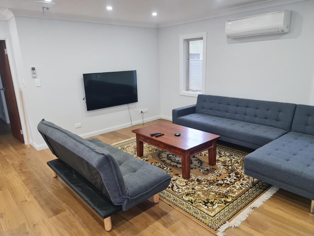 Brand New Home - Central Masterton Eksteriør billede
