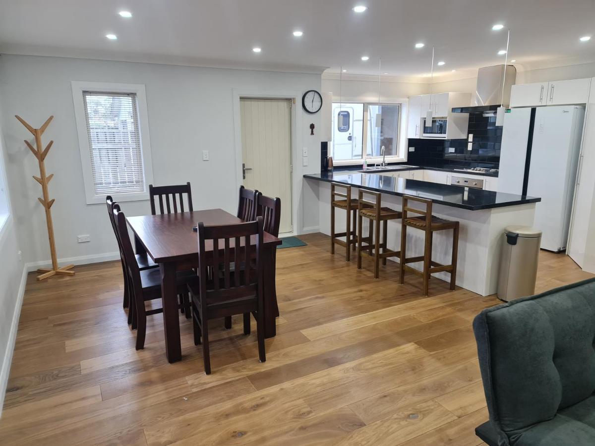 Brand New Home - Central Masterton Eksteriør billede